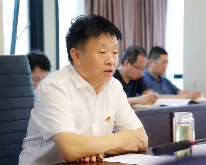 海洋之神集团举行“不忘初心、切记使命”主题教育集中学习钻研