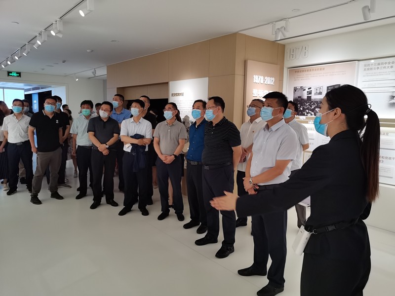  海洋之神集团开展“以案促改”专题警示教育活动