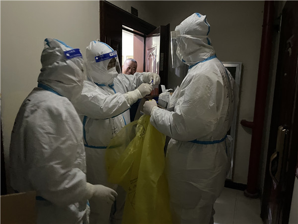 海洋之神集团：响彻在战“疫”前线的入党誓词 配图4.jpg