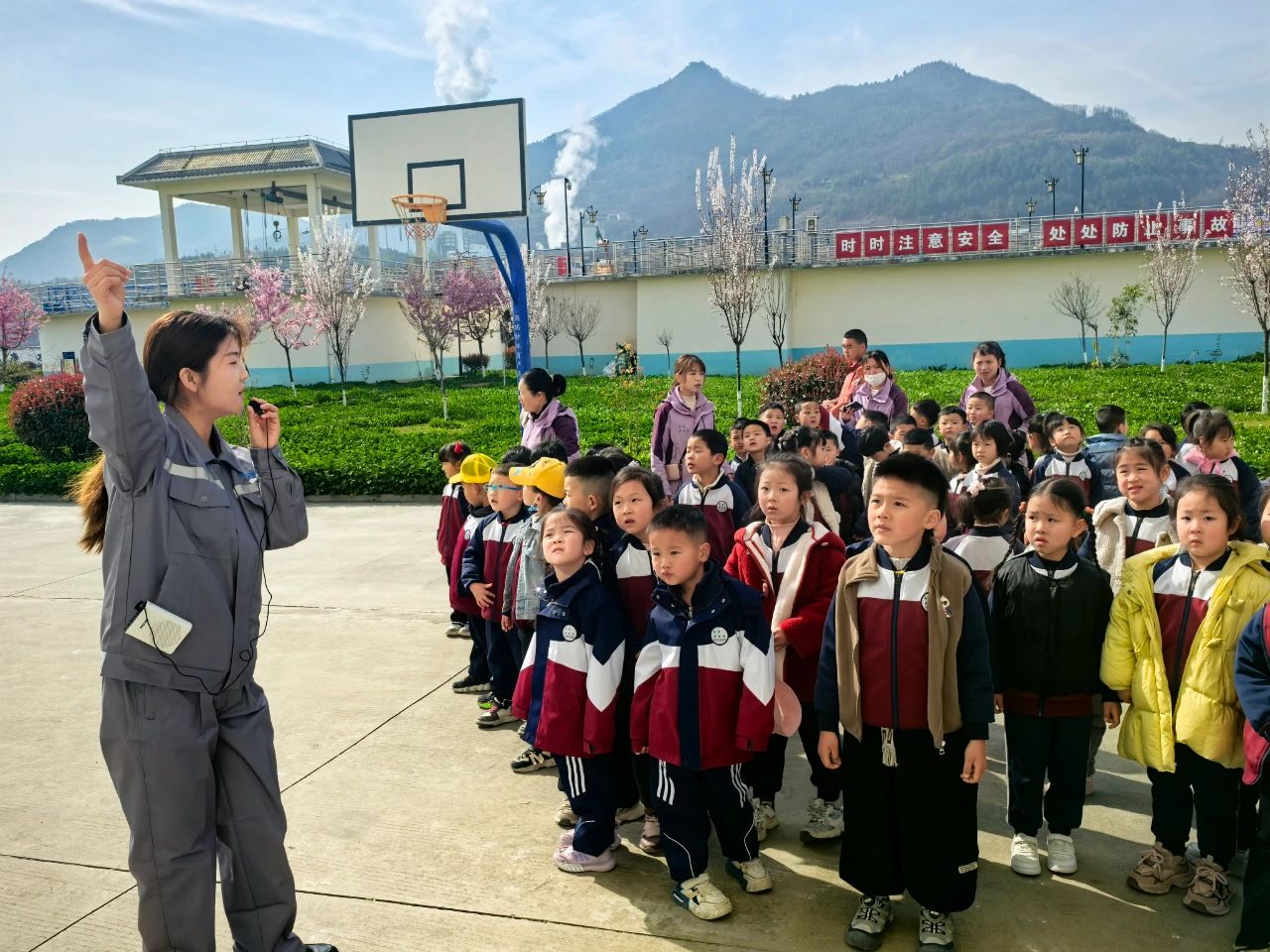 水情形公司五里镇污水处置惩罚厂迎来幼儿园师生旅行学习