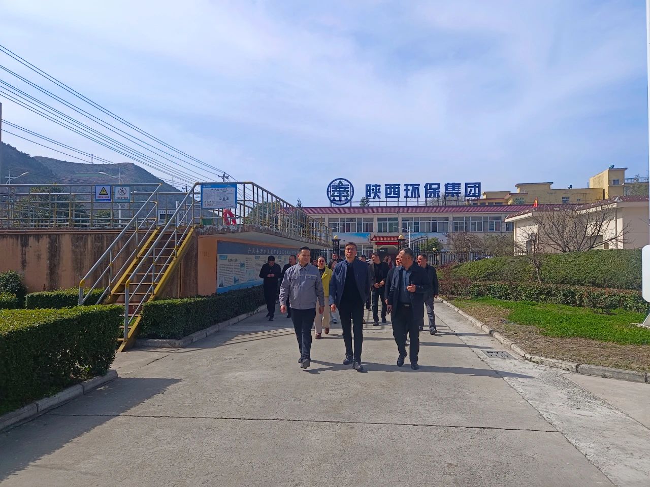 商洛市人大常委会副主任赵军到水情形公司丹凤县污水处置惩罚厂调研